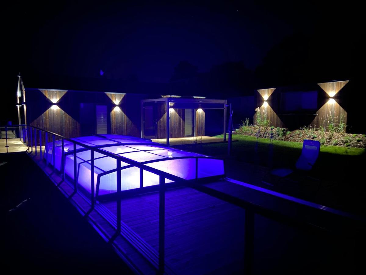 Nowe Domki Deluxe Z Widokiem Na Zatoke Z Basenem I Sauna Oslonino Eksteriør bilde